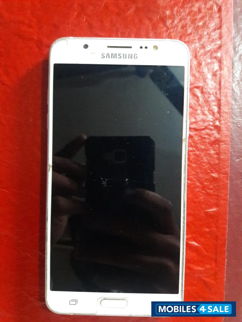 Samsung  Galaxy On 8