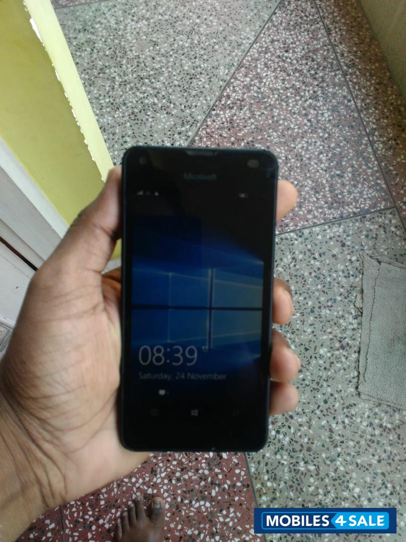 Black Microsoft  lumia 550