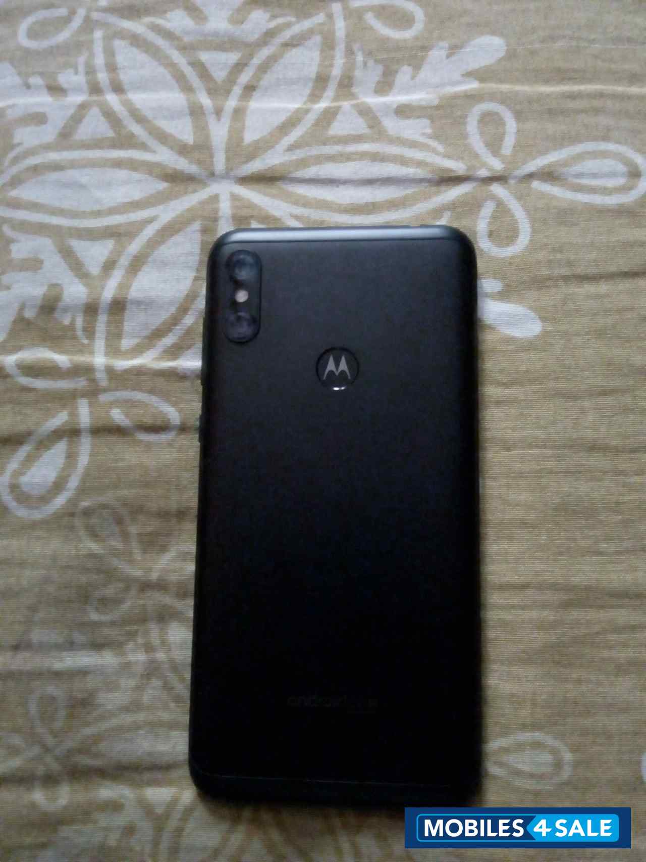 Black Motorola  Moto one power