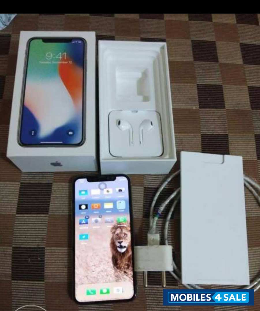 Silver Apple  iphone X 64gb