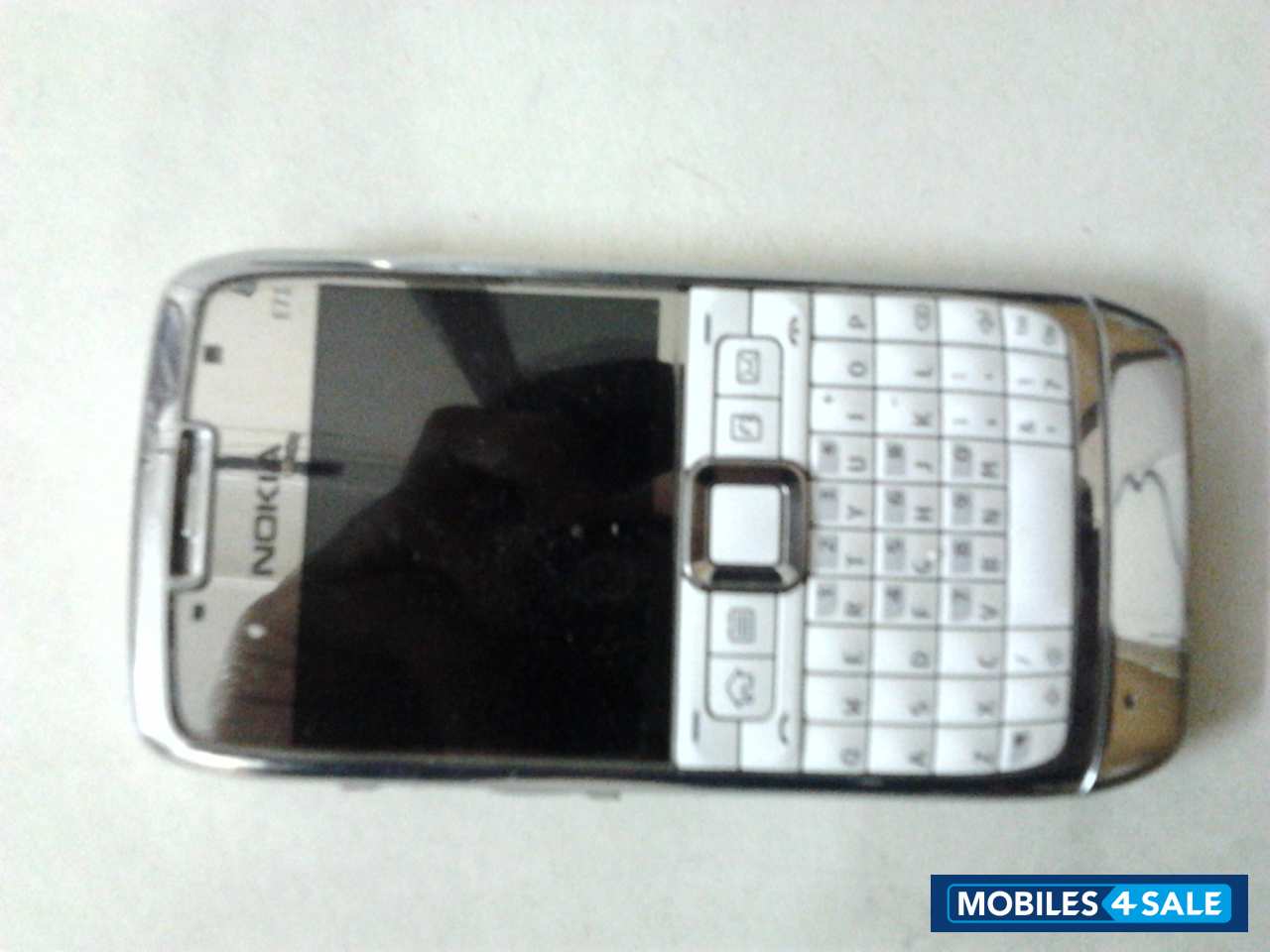 Silver And White Nokia E71