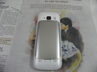 White Nokia C5