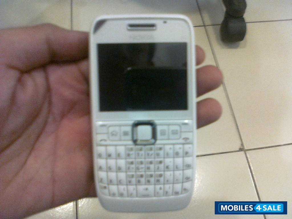 White Nokia E63