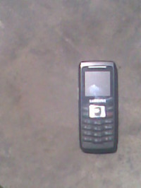 Black Samsung Guru E1410