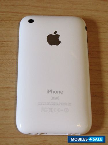 White Apple iPhone 3GS