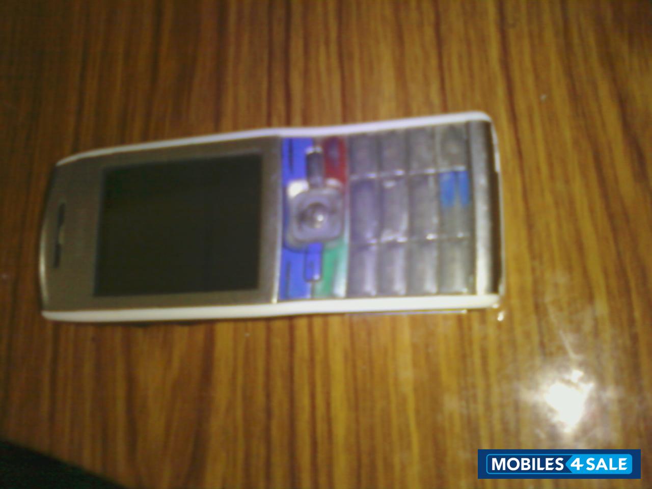 Silver Nokia E50