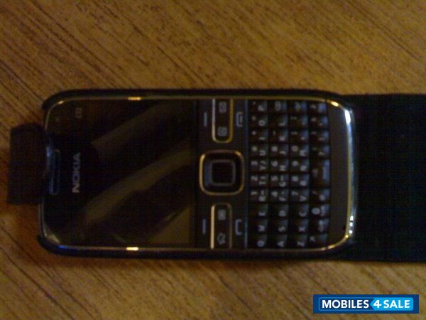 Black Nokia E72