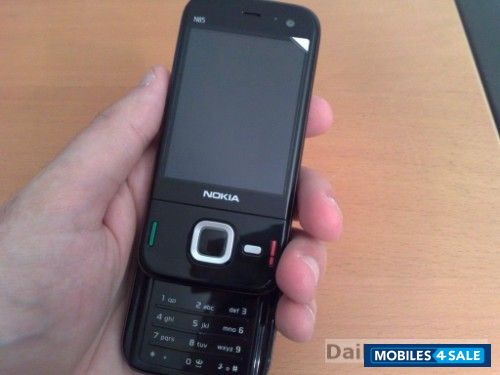 Black Nokia N85