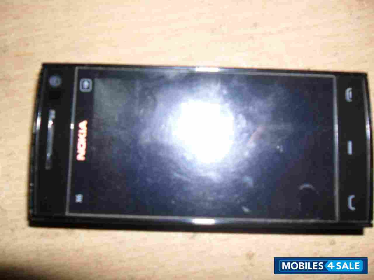 Black Nokia X6