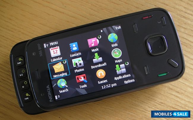 Black Nokia N86