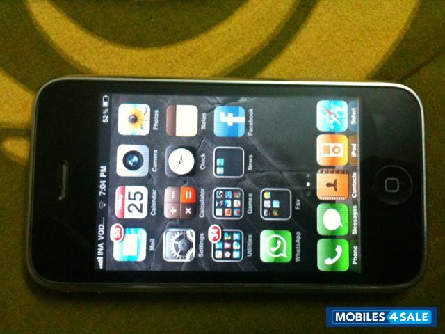 Black Apple iPhone 3GS