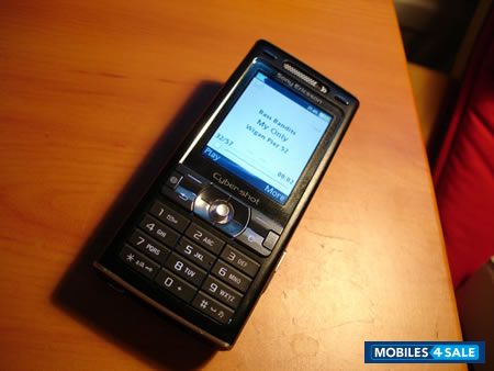 Black Sony Ericsson K800