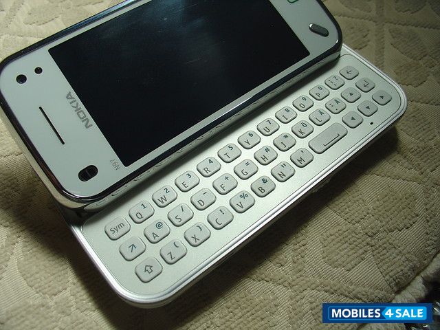 White Nokia N97 Mini