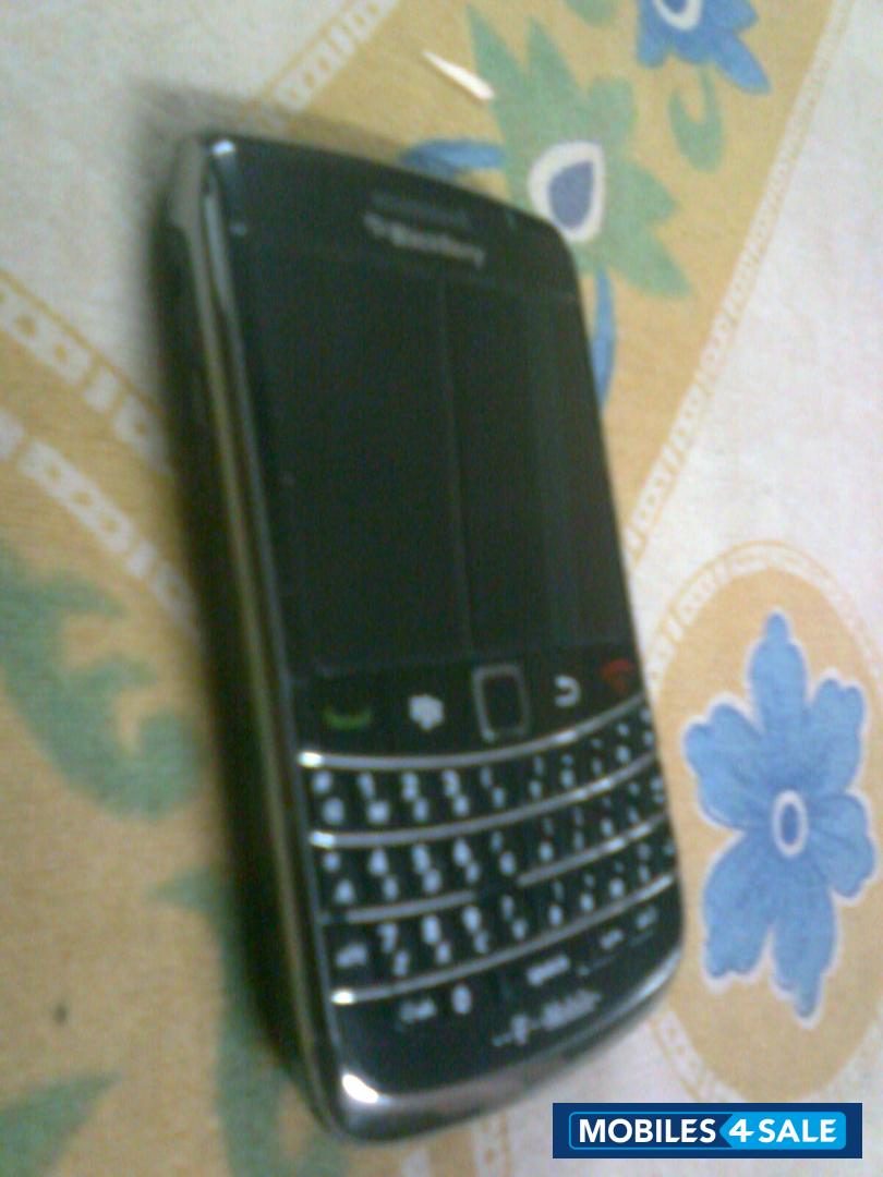 Black BlackBerry Bold