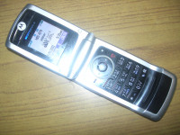 Black& Silver Motorola W213