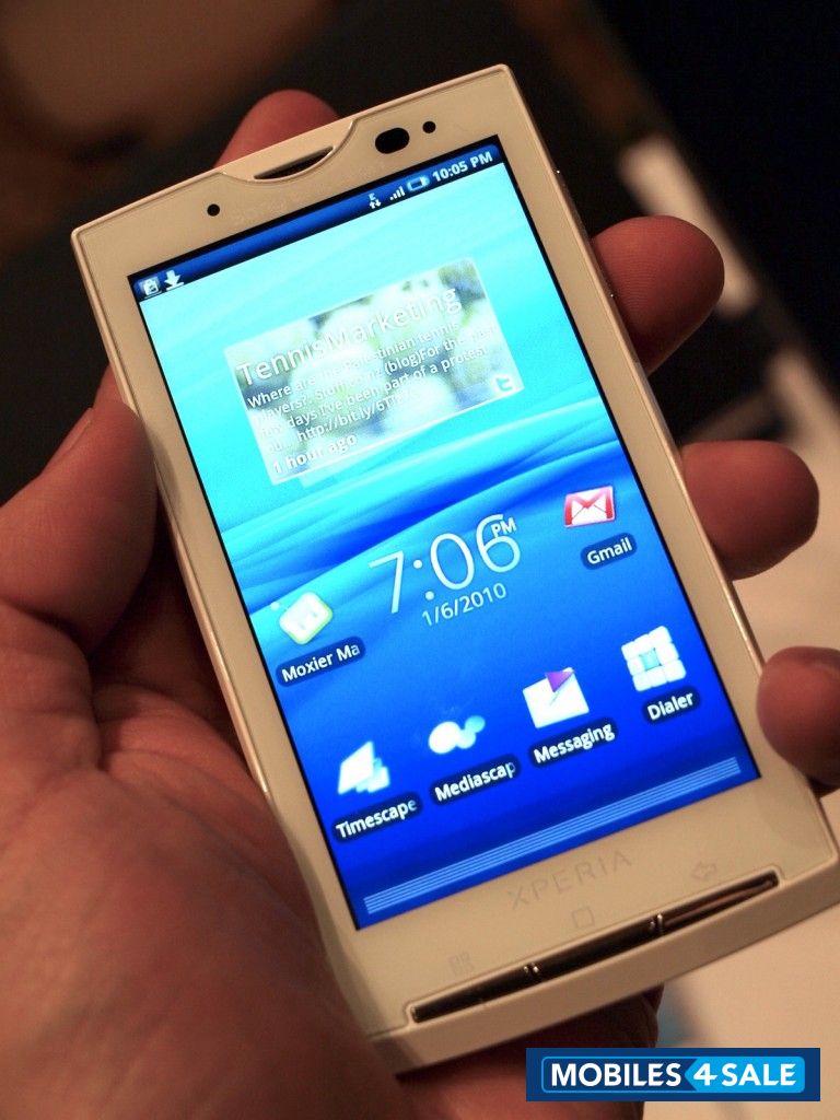 White Sony Ericsson Xperia X10