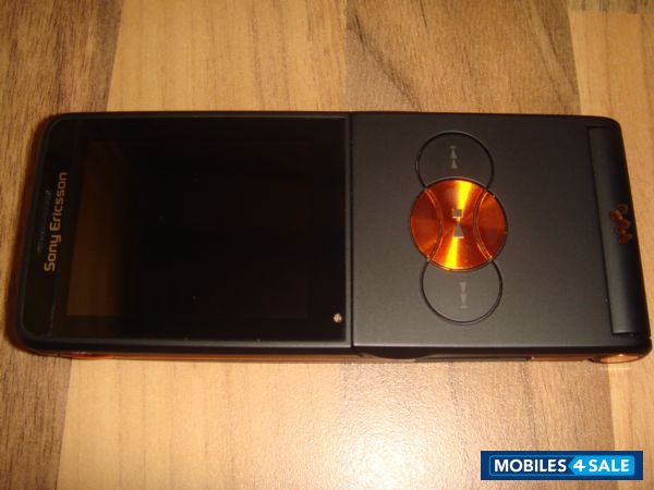 Black Sony Ericsson W350i