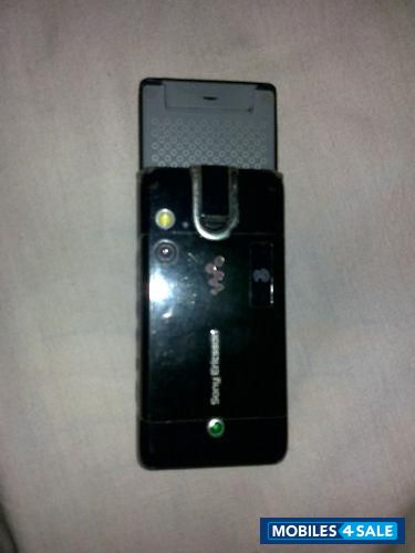 Black Sony Ericsson W-series