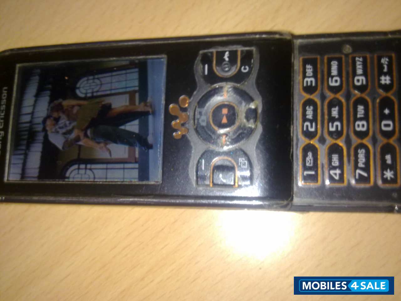 Black Sony Ericsson W595