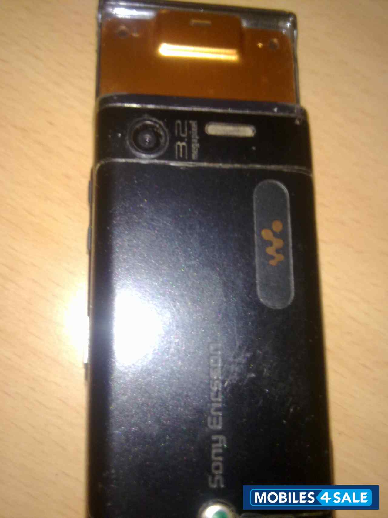 Black Sony Ericsson W595