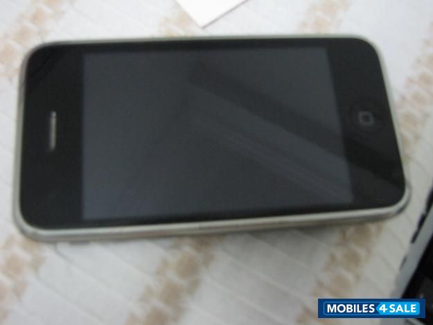 White Apple iPhone 3GS