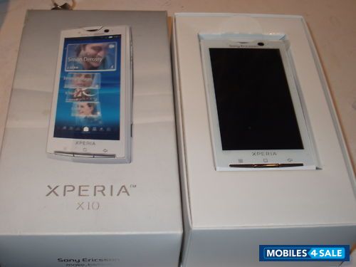 White Sony Ericsson Xperia X10