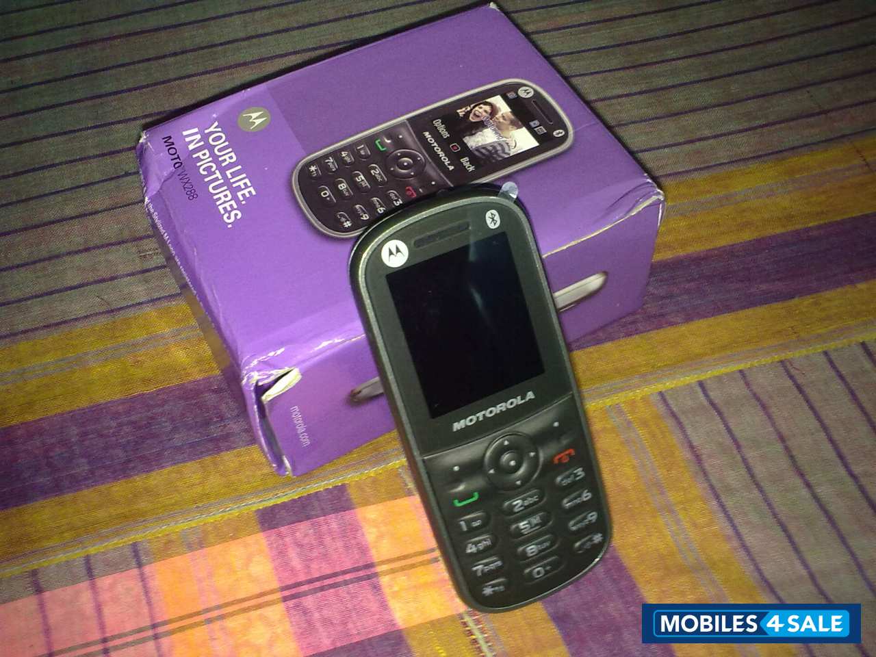 Black Motorola W-series WX288