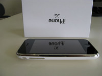 White Apple iPhone 3GS