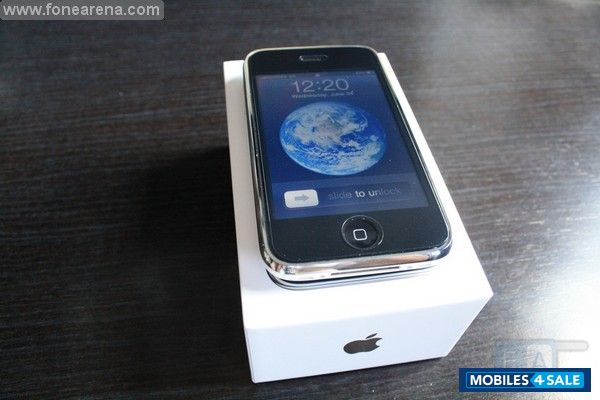 White Apple iPhone 3GS