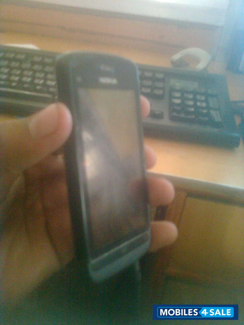 Black Nokia C6