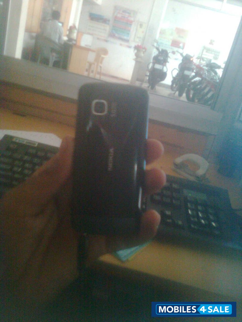 Black Nokia C6