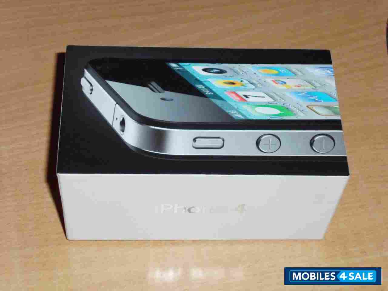 Black Apple iPhone 4