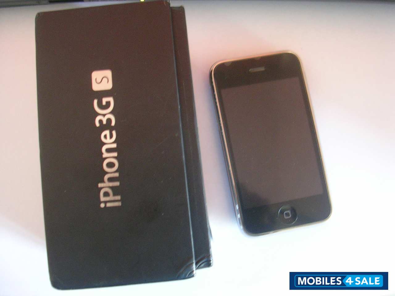 Black Apple iPhone 3GS