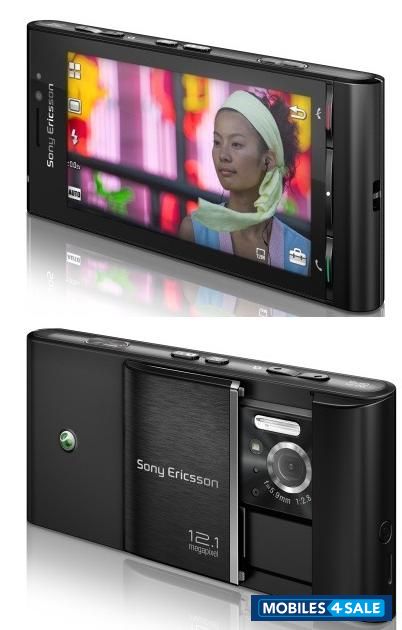 Black Sony Ericsson  satio