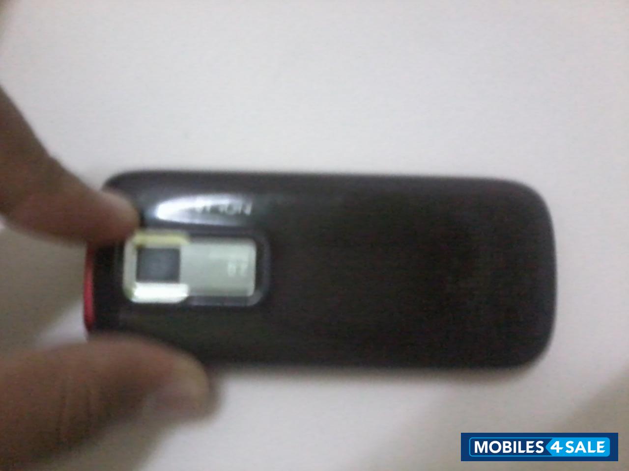 Red Nokia XpressMusic 5130