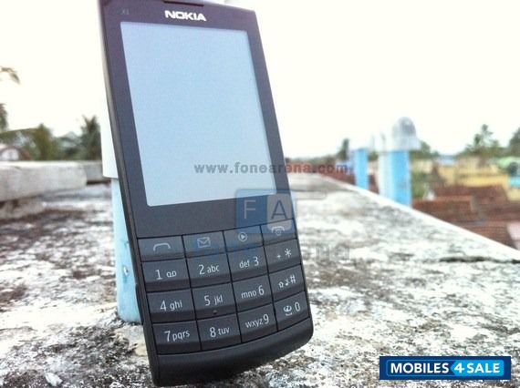 Black Nokia X3