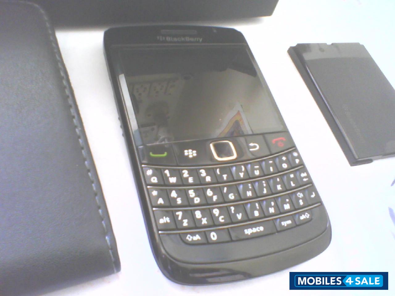 Black BlackBerry Bold