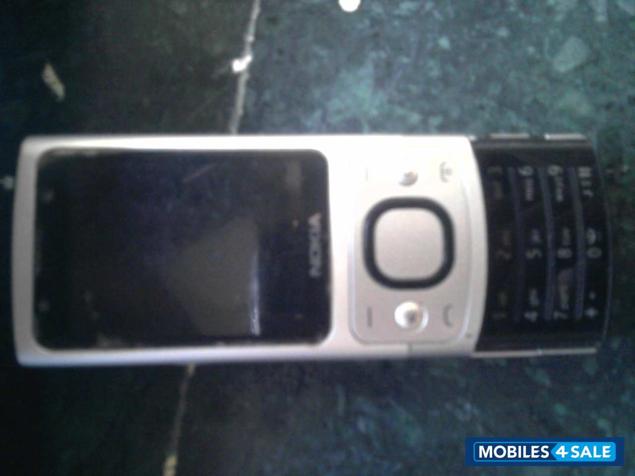 Silver Nokia  6700s