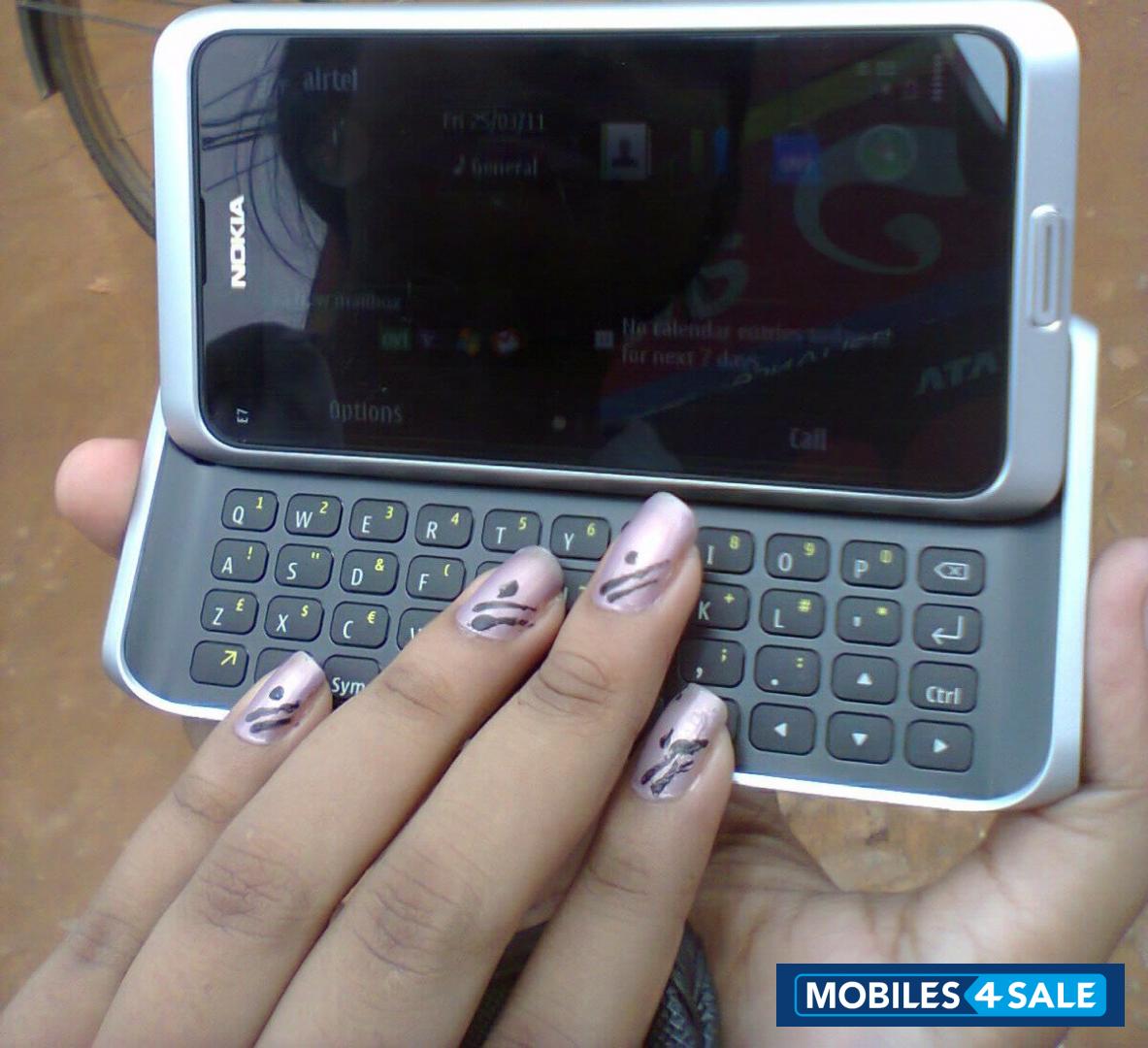 Silver Nokia E-series e7