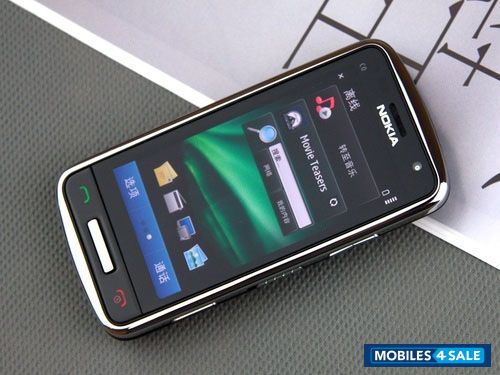 Black Nokia C-series C6-01