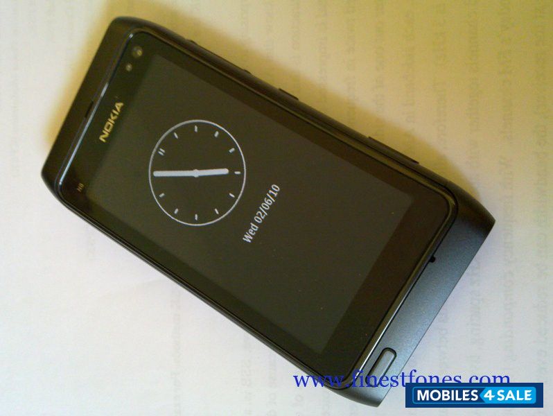 Black Nokia  N8