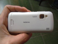 White Nokia C6