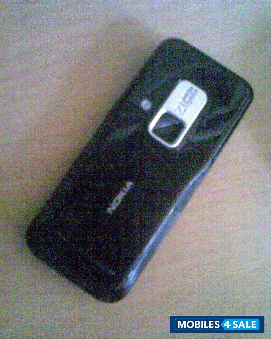 Black Nokia 6120 classic