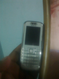 White Nokia 6233