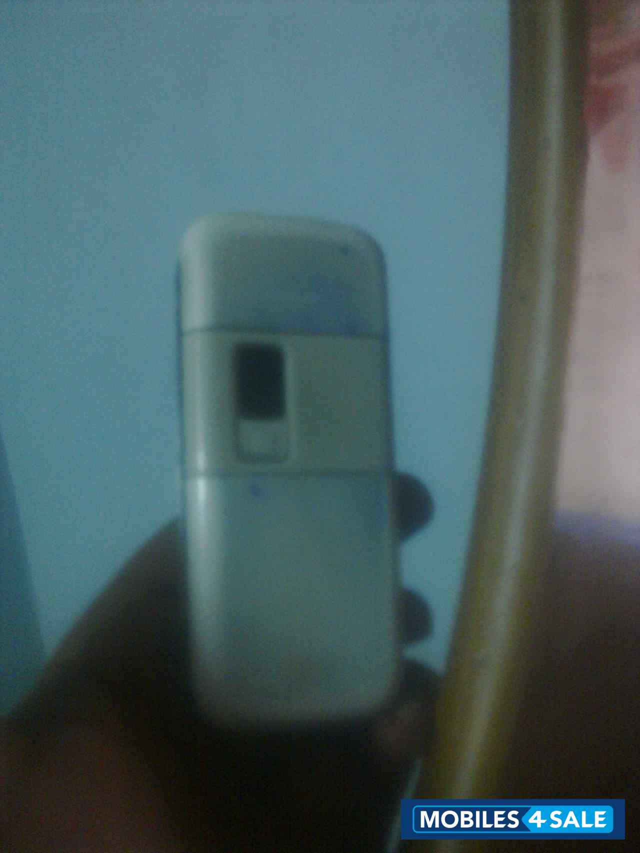 White Nokia 6233