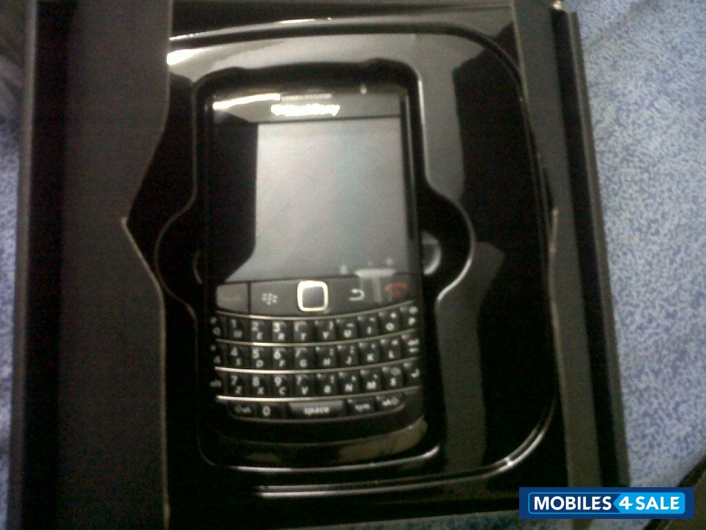 Black BlackBerry Bold