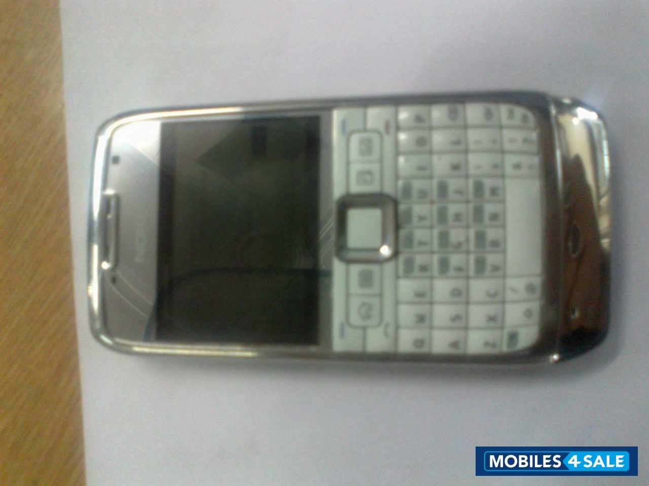 White Nokia E71