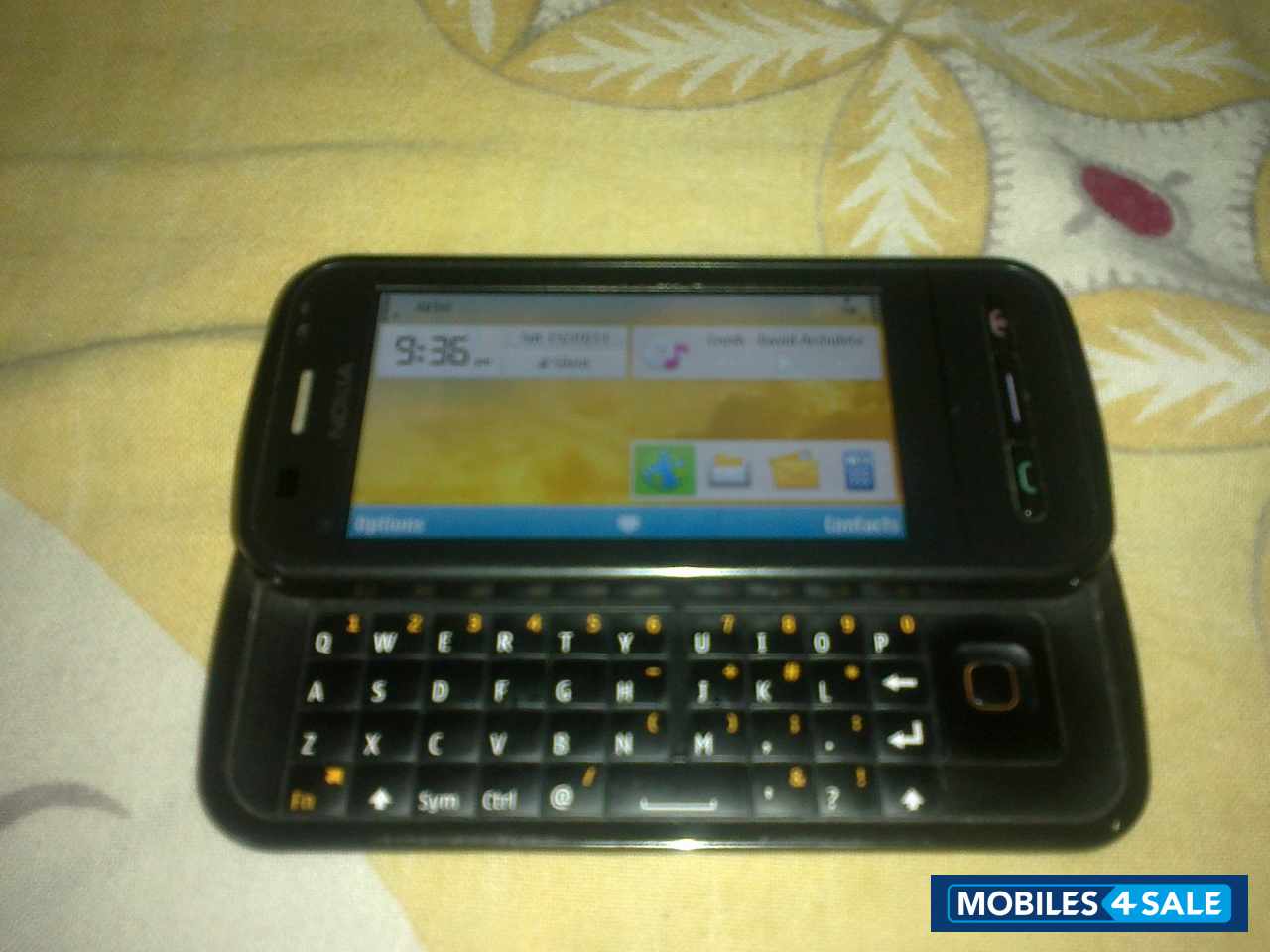 Black Nokia C6