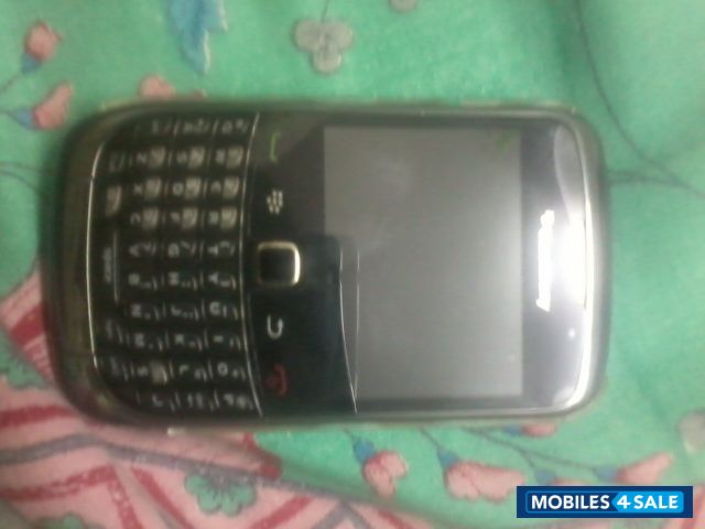 Black BlackBerry Curve 9300