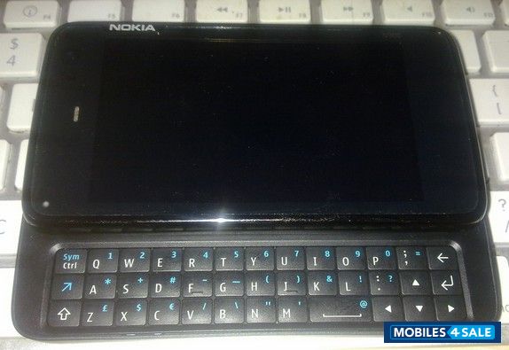 Black Nokia N900